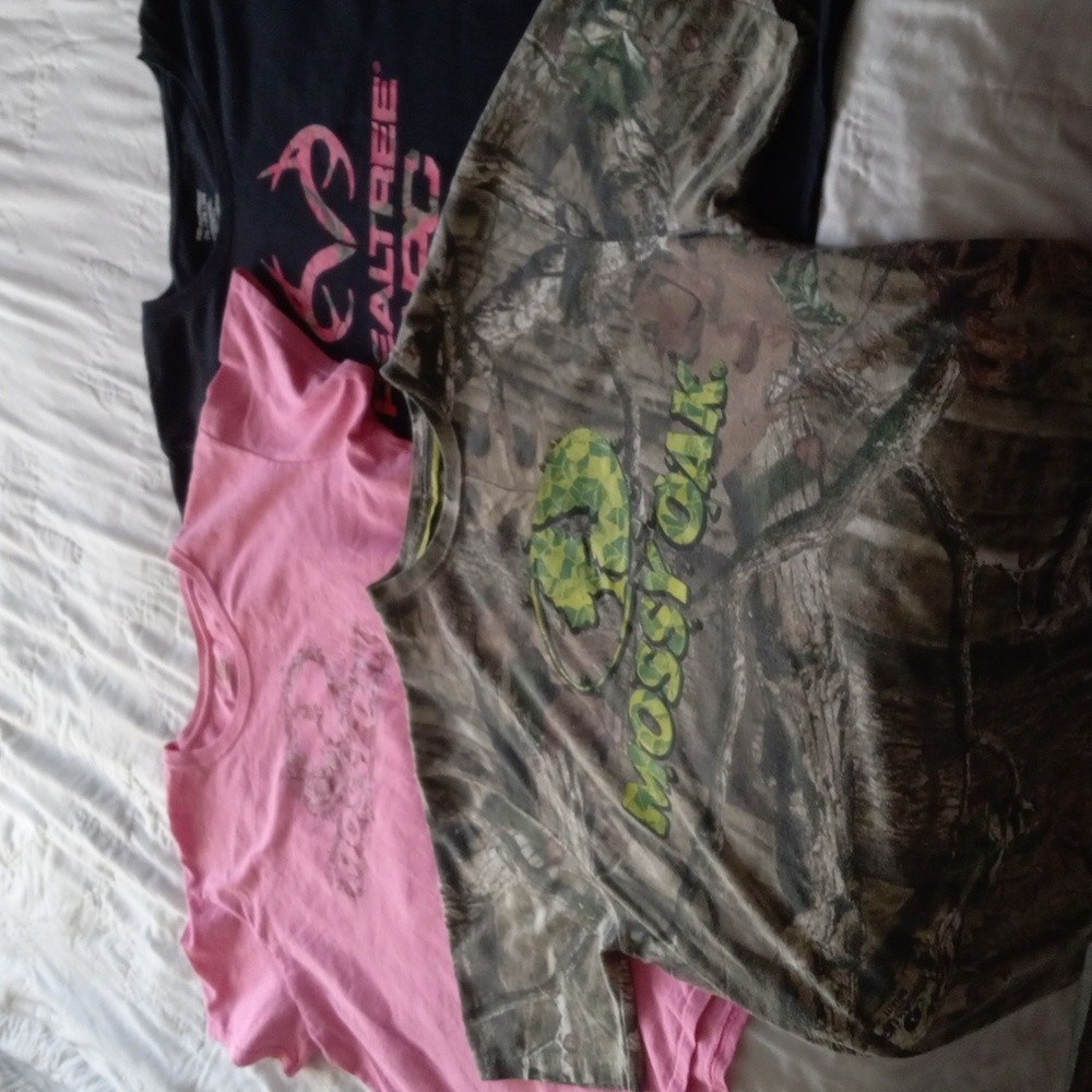 Mossy Oak & Real Tree Hunting T-shirt Bundle - Woman's XXL